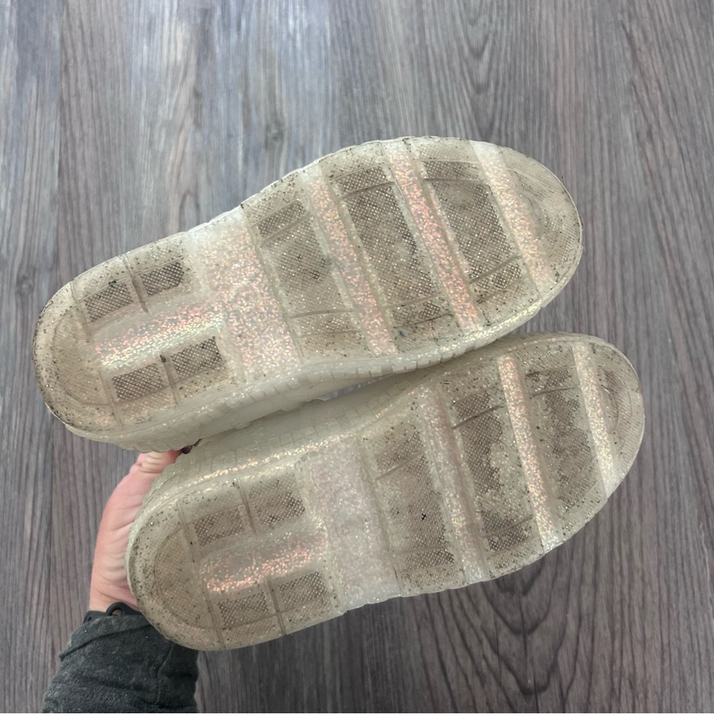 UGG rain boots girls size 1 - Picture 8 of 8